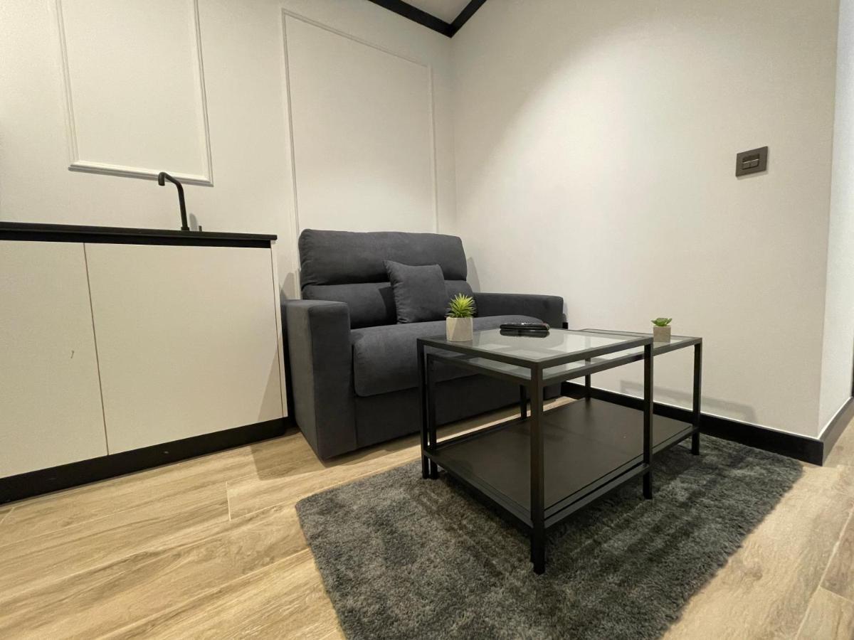 Apartamentos MK77 León - Lancia Buitenkant foto