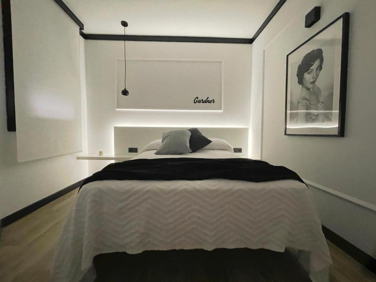 Apartamentos MK77 León - Lancia Buitenkant foto